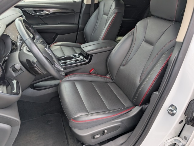 2023 Buick Envision Essence photo 5