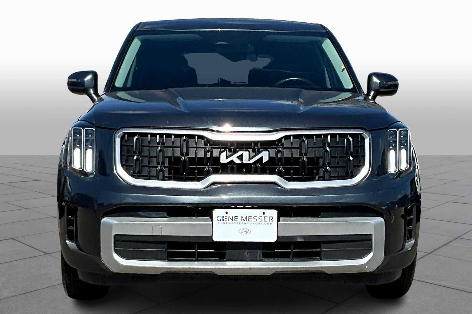 2023 Kia Telluride LX photo 3