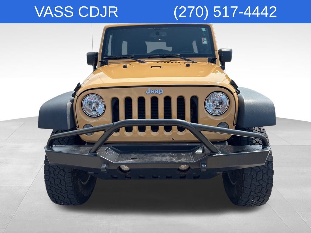 2014 Jeep Wrangler Unlimited Rubicon photo 2