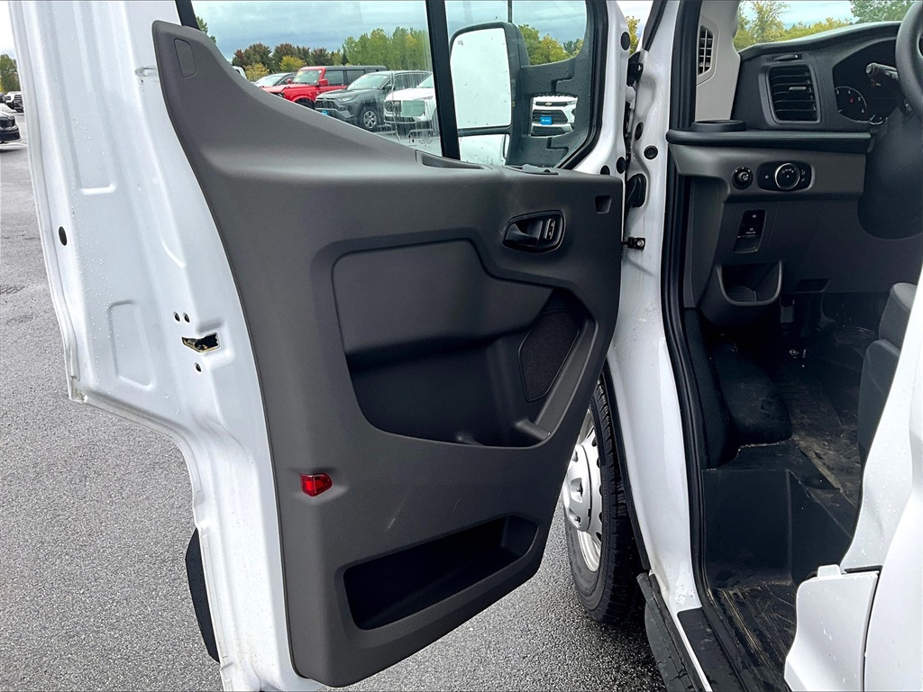 2025 Ford Transit photo 11