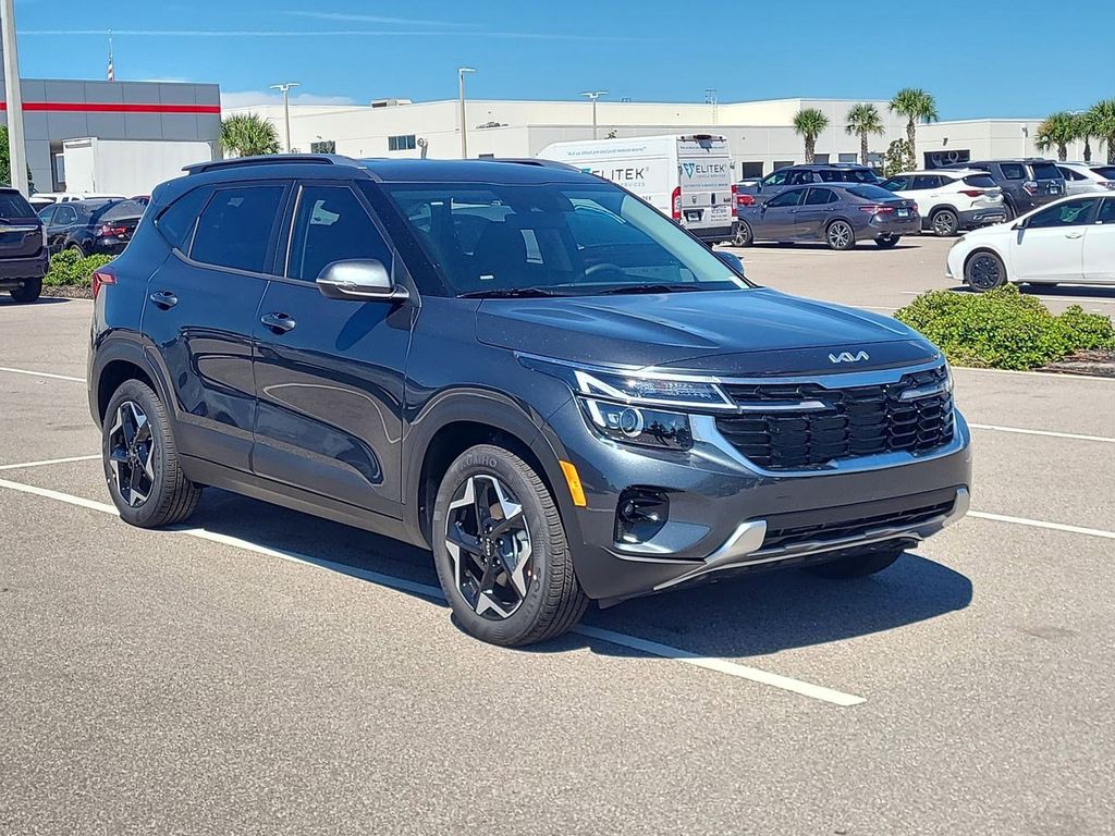 2026 Kia Seltos S photo 3