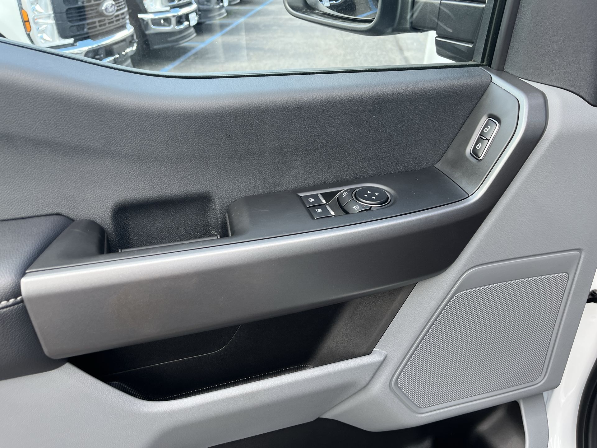 2026 Ford F-350 XL photo 4