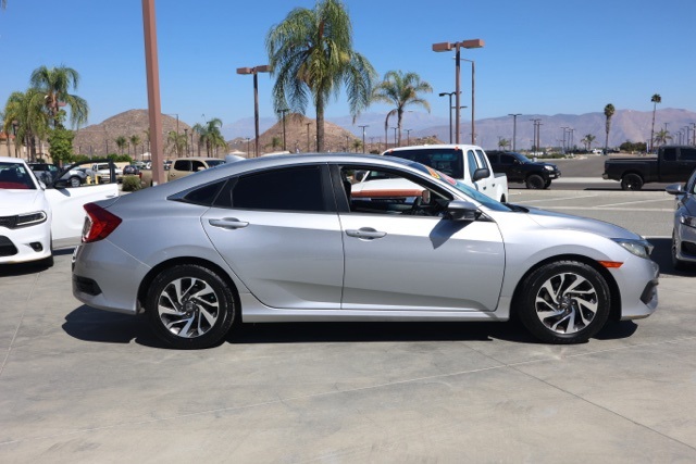 2017 Honda Civic EX photo 2