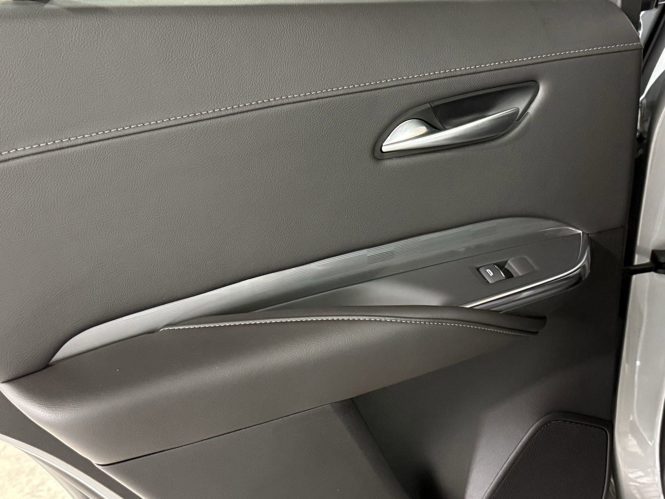 2025 Cadillac XT4 Premium Luxury photo 32