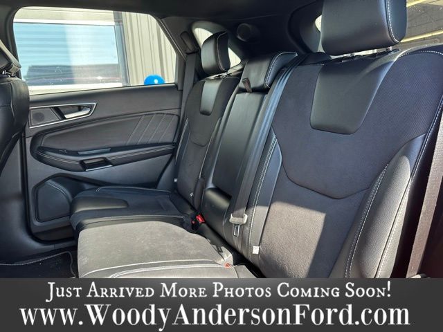 2023 Ford Edge ST photo 9