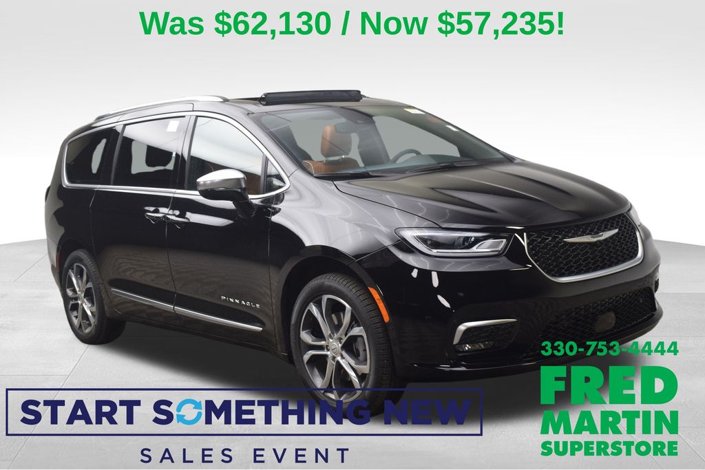 2026 Chrysler Pacifica Pinnacle's photo