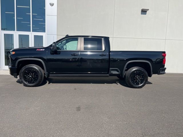 2022 Chevrolet Silverado 2500HD LTZ photo 3