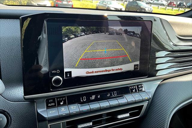 2025 Toyota Camry SE photo 26