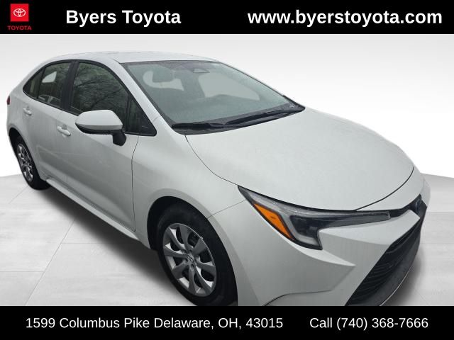 2024 Toyota Corolla LE's photo