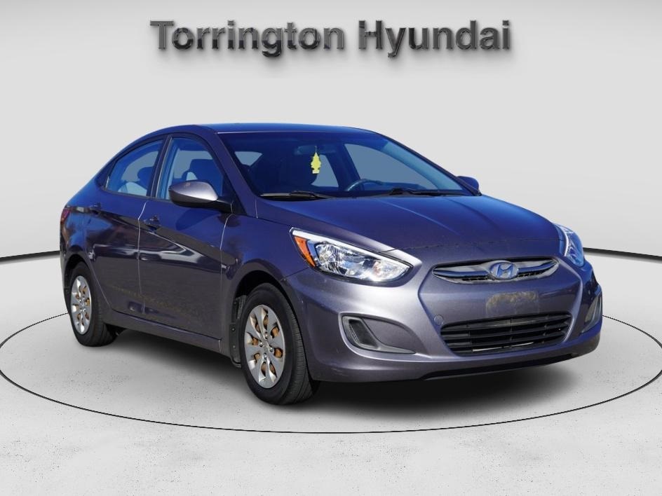 2016 Hyundai Accent SE's photo