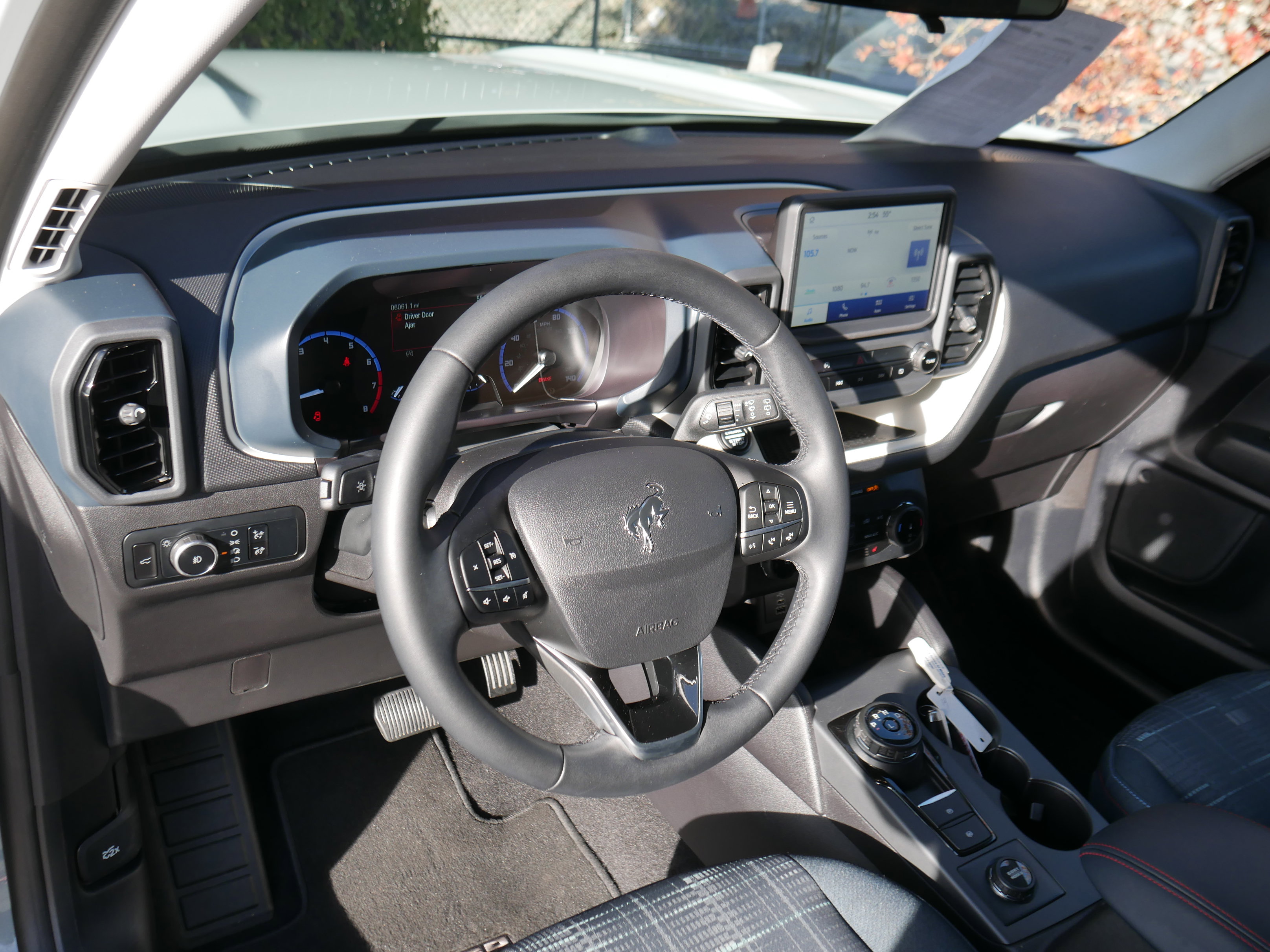 2024 Ford Bronco photo 2