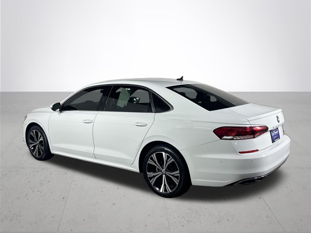 2020 Volkswagen Passat 2.0T SEL photo 7