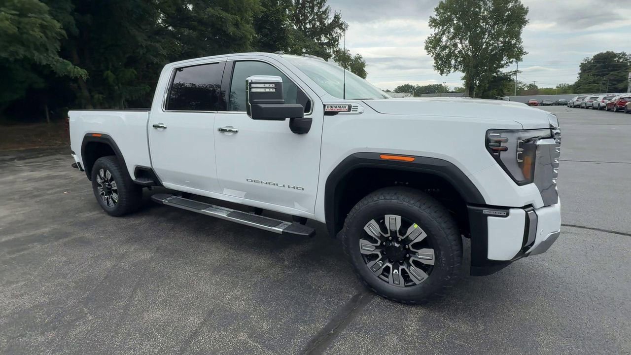 2026 Gmc Sierra 2500 HD Denali photo 2