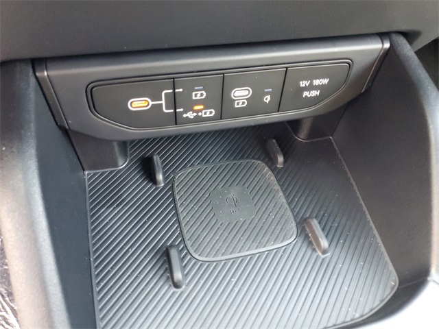 2025 Kia K4 GT-Line Turbo photo 18