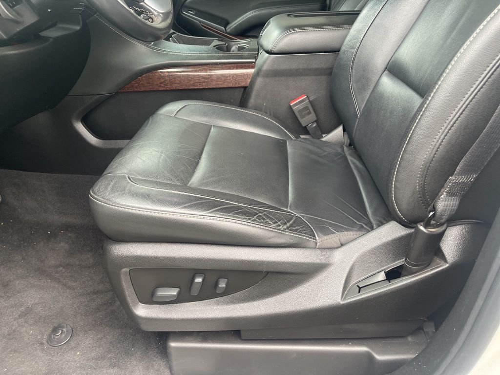 2019 Gmc Yukon SLT photo 28