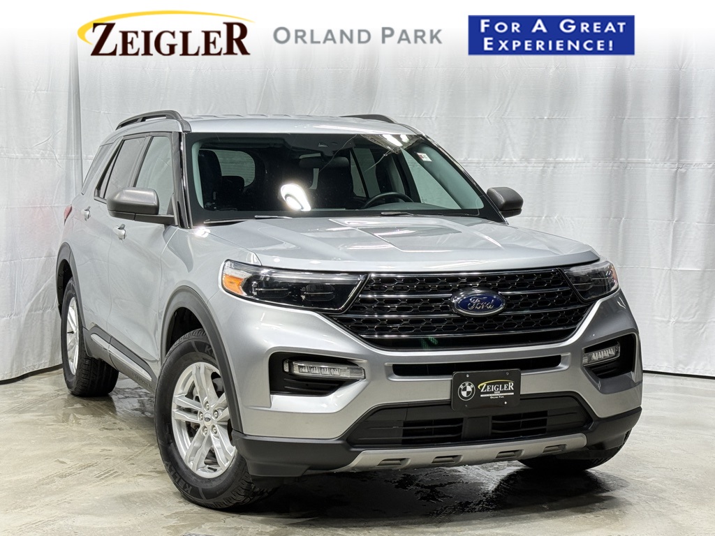 2023 Ford Explorer XLT's photo