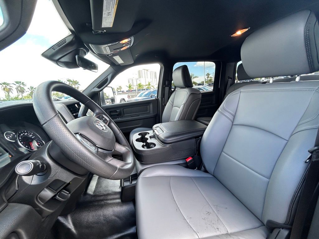 2026 Ram 3500 Tradesman photo 26