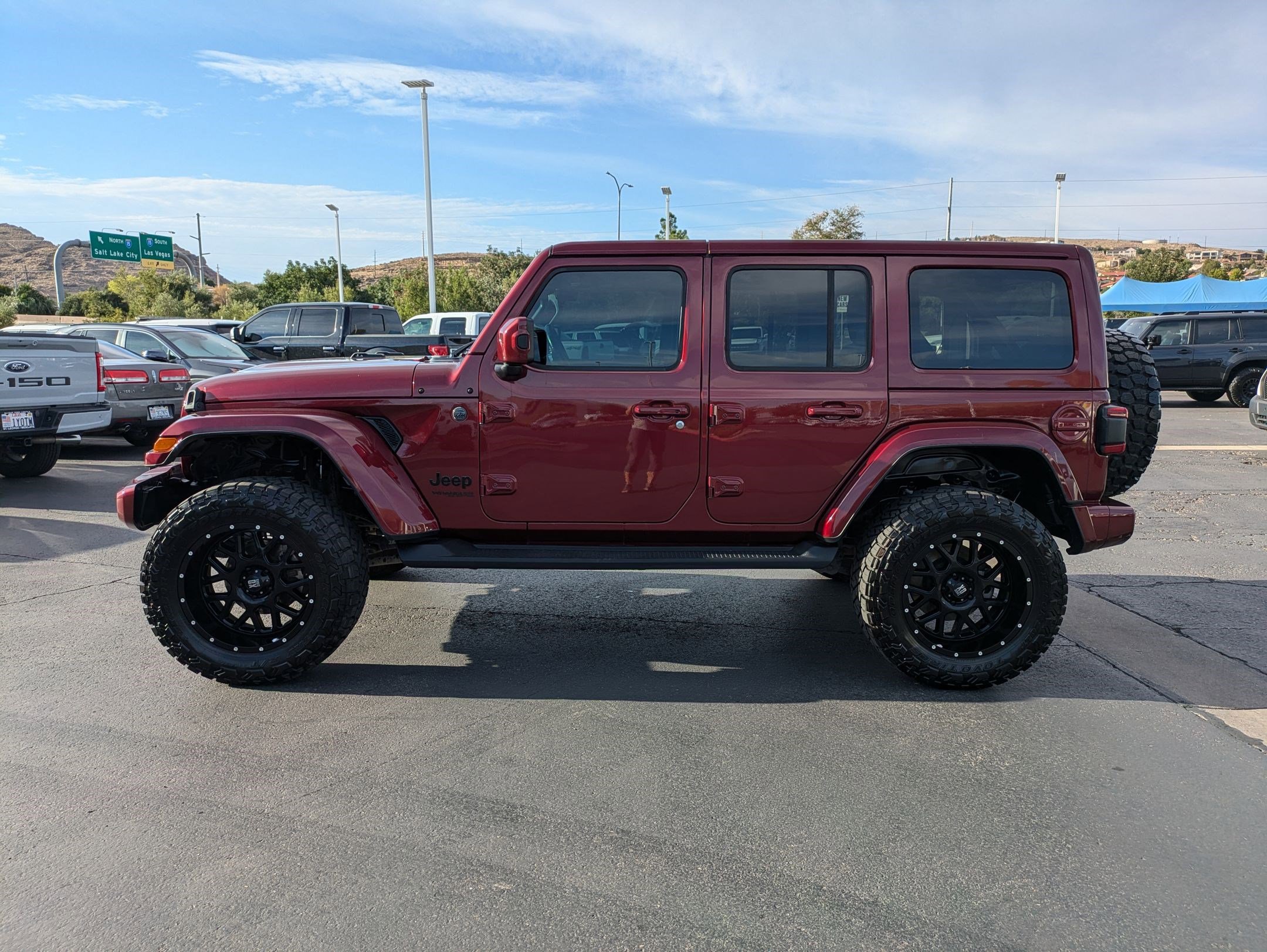 2021 Jeep Wrangler Unlimited Sahara High Altitude photo 5