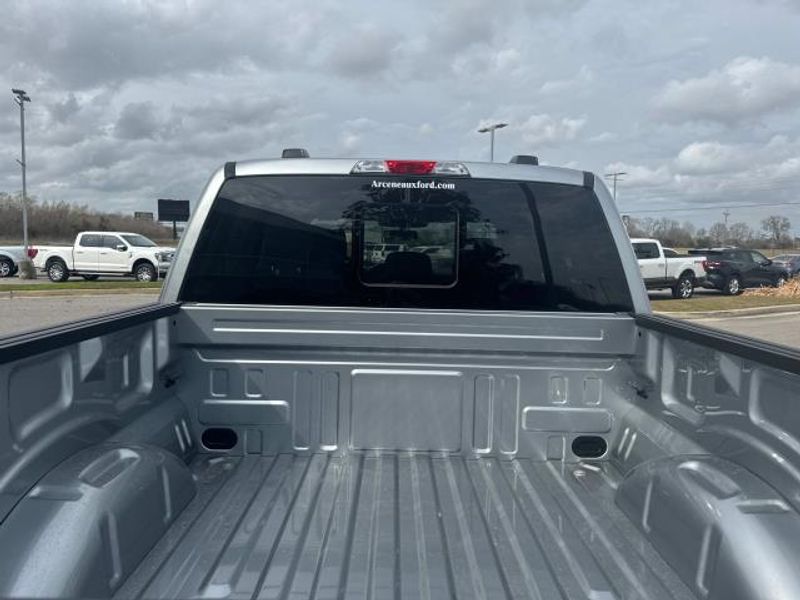 2025 Ford F-150 XLT photo 6