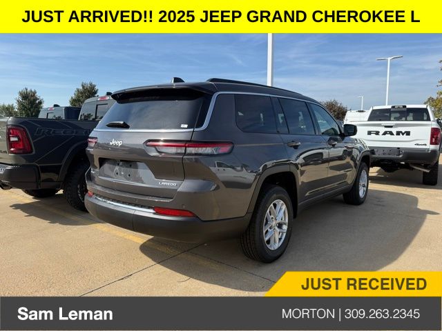 2025 Jeep Grand Cherokee Laredo photo 4