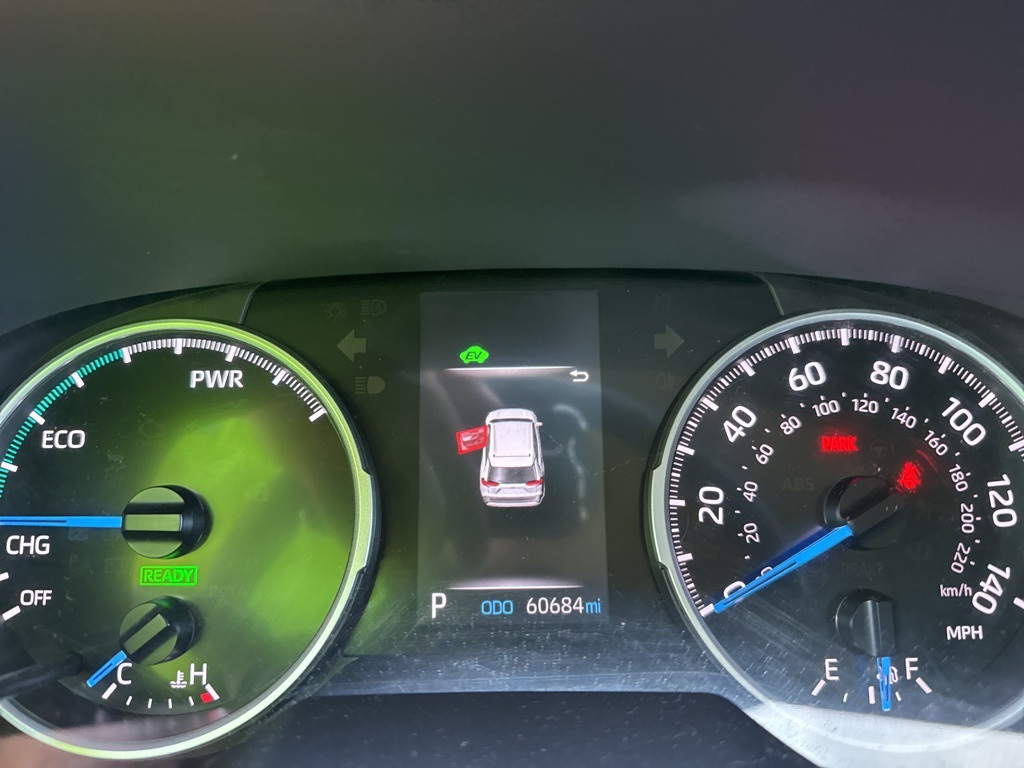 2021 Toyota RAV4 Hybrid LE photo 11