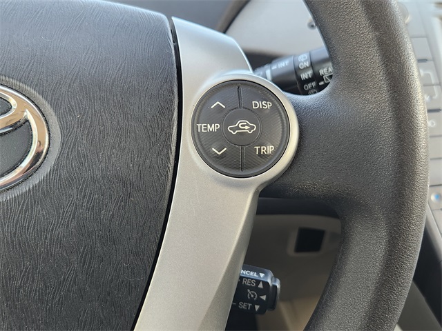 2015 Toyota Prius Four photo 27
