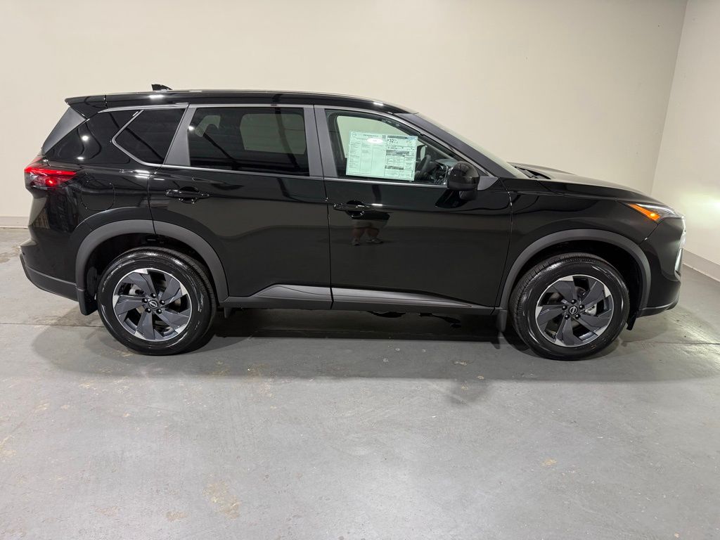 2026 Nissan Rogue SV photo 8