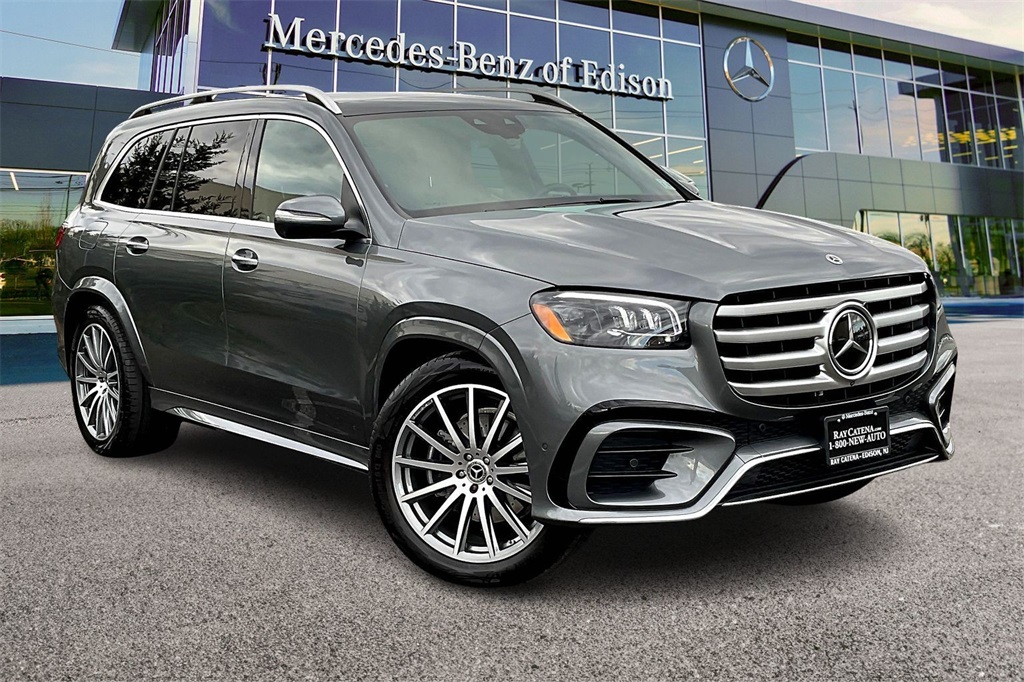 2025 Mercedes-Benz GLS Base's photo