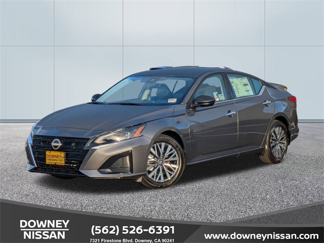 2025 Nissan Altima SV's photo