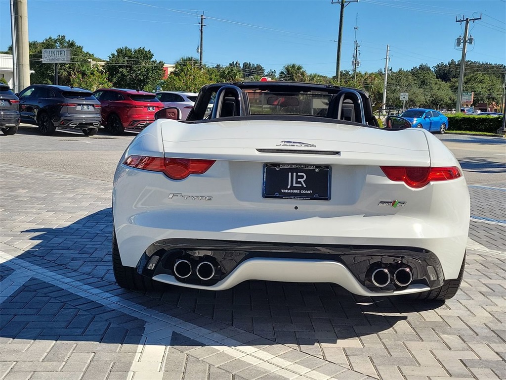 2017 Jaguar F-TYPE R photo 4