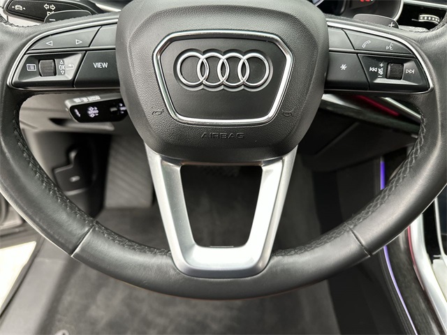 2021 Audi Q7 55 Prestige photo 5