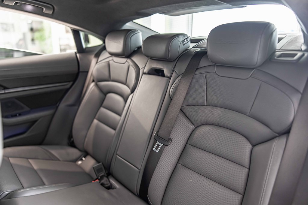 2020 PORSCHE TAYCAN - Image 33