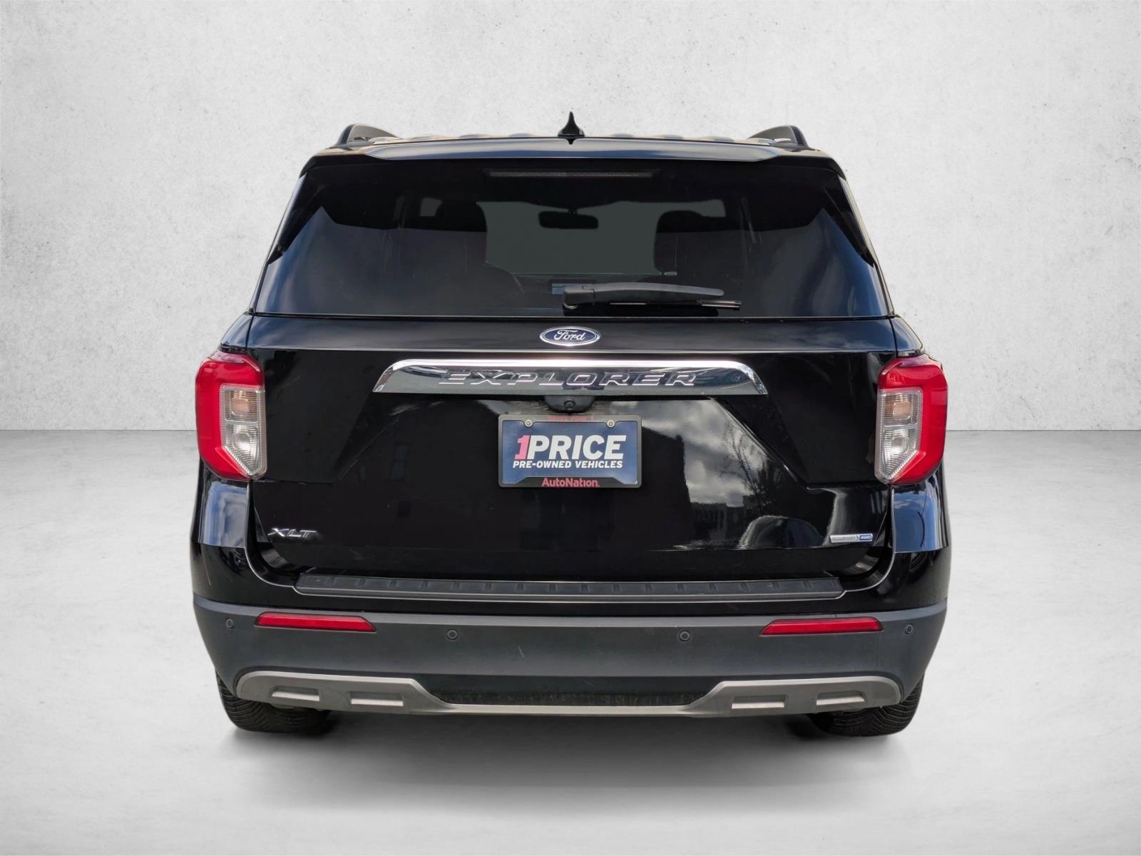 2020 Ford Explorer XLT photo 4