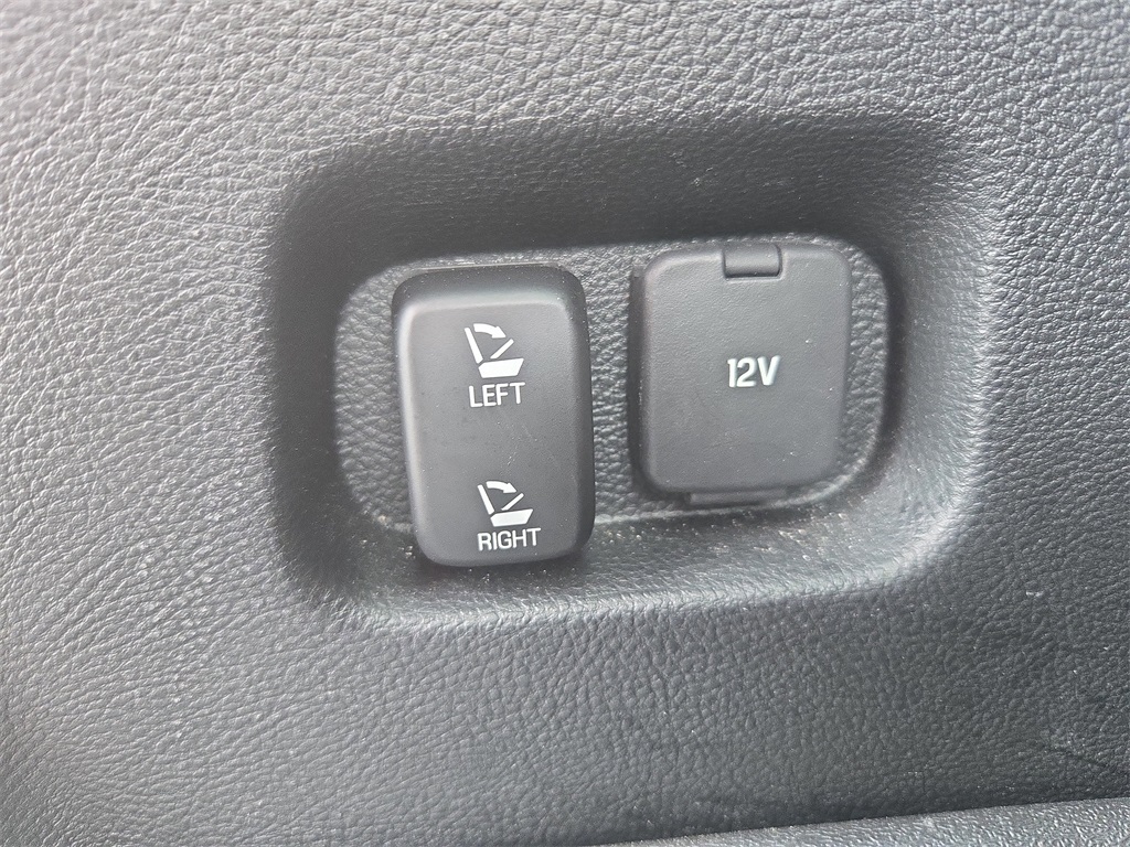 2021 Ford Edge Titanium photo 10