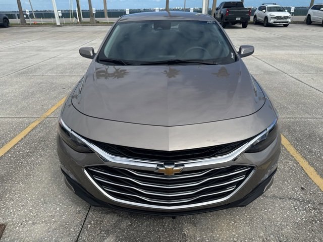 2024 Chevrolet Malibu 1LT photo 2