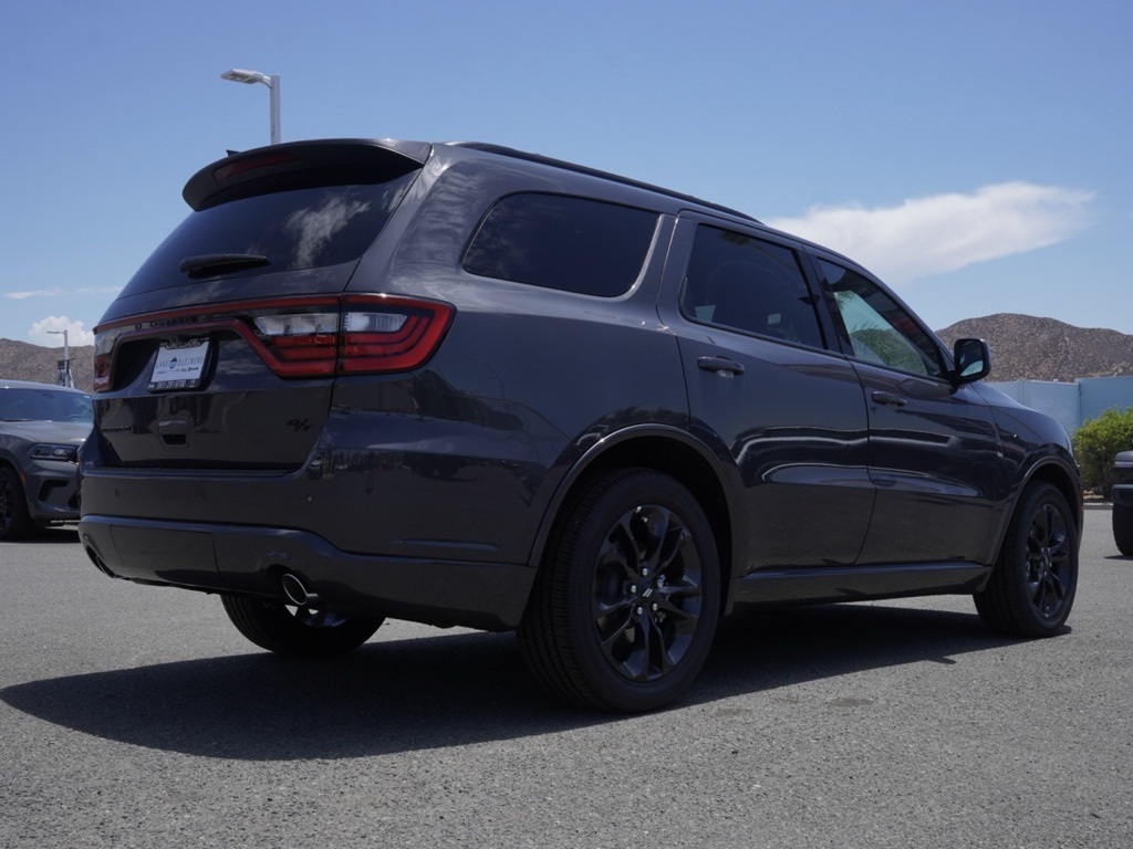 2025 Dodge Durango R/T Blacktop photo 4