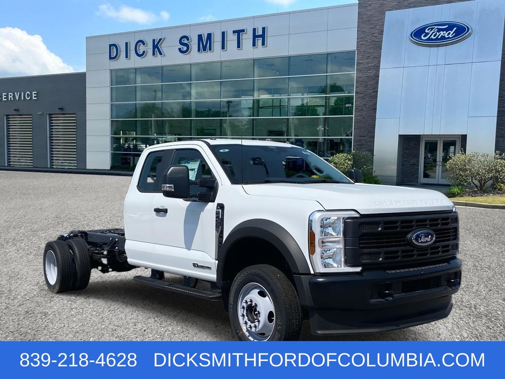 2025 Ford F-450 Super Duty Chassis Cab XL's photo