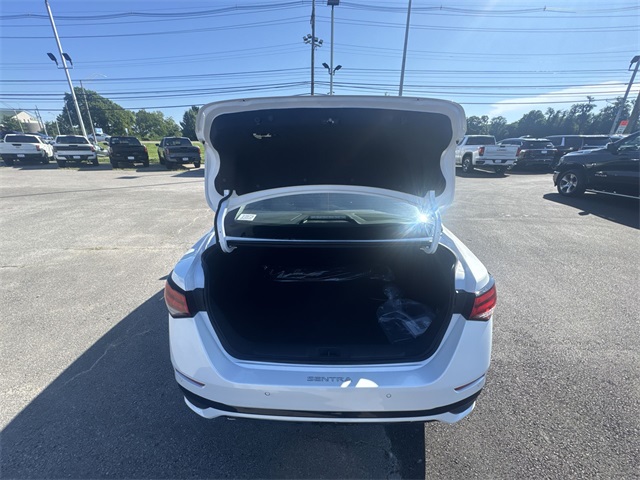 2025 Nissan Sentra SR photo 22