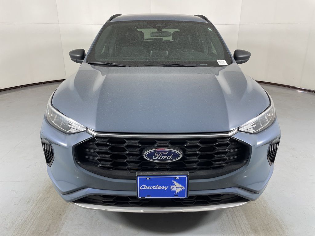2023 Ford Escape ST-Line photo 4