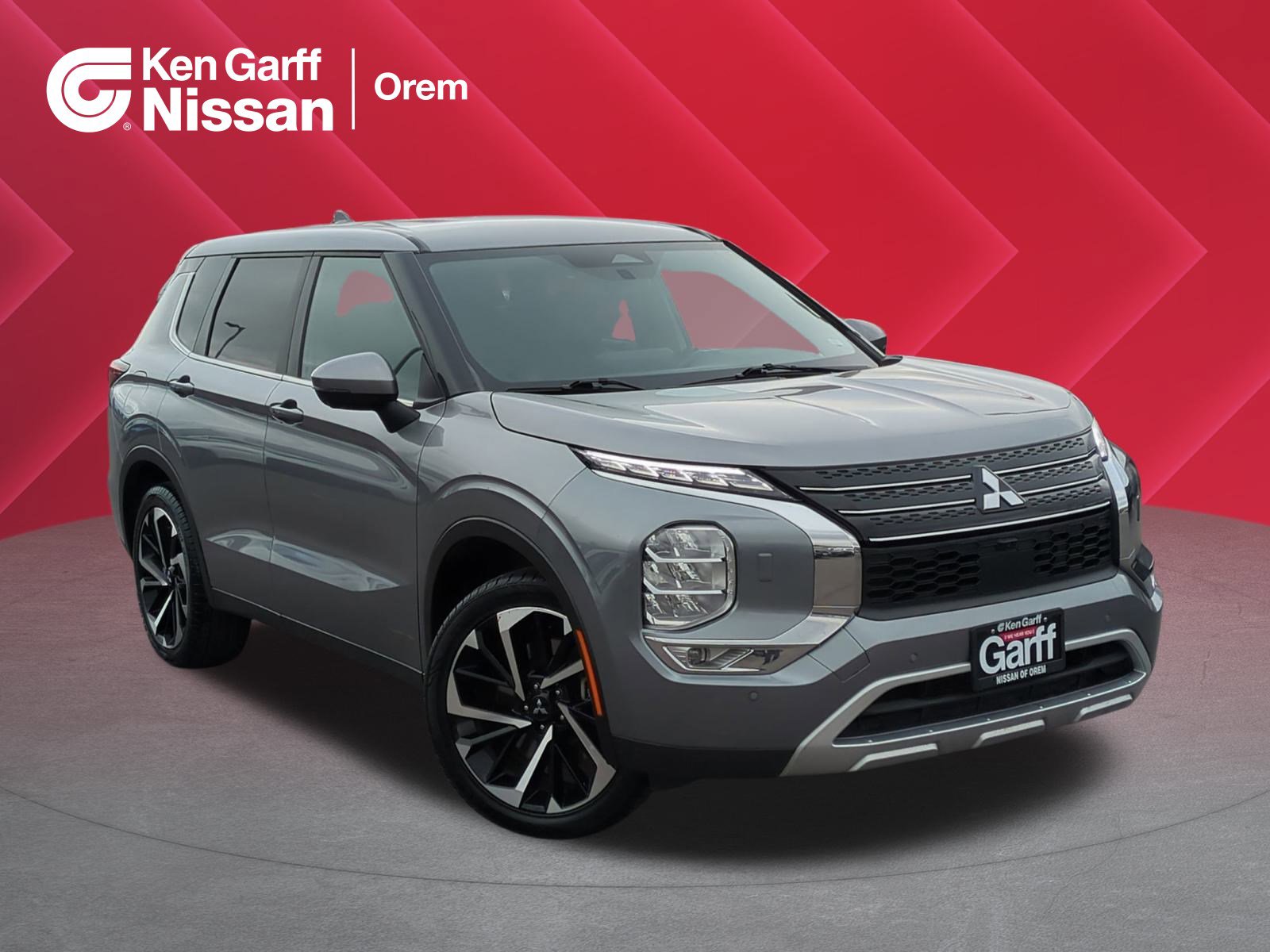 2024 Mitsubishi Outlander SE's photo