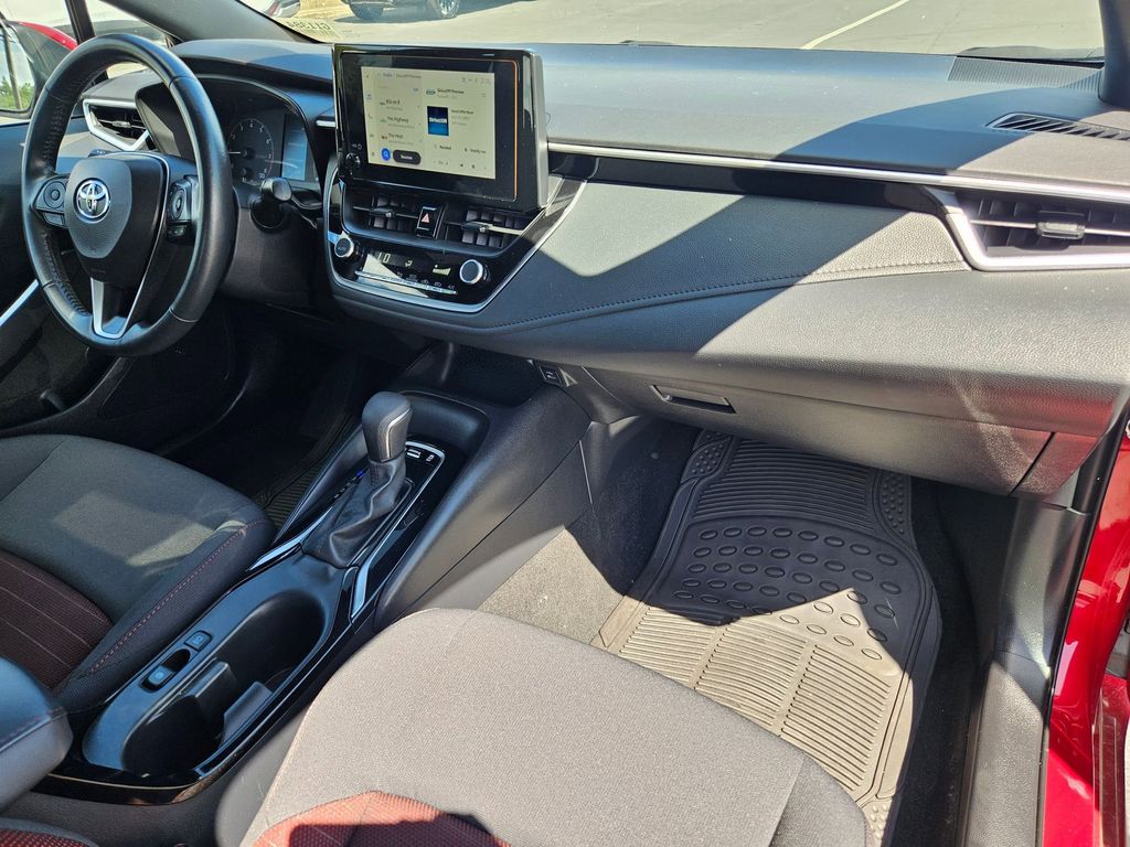 2023 Toyota Corolla SE photo 32