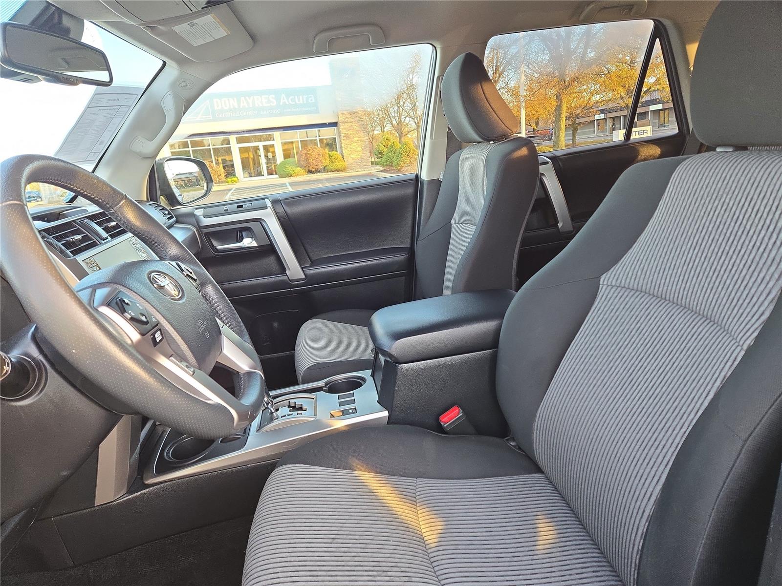 2022 Toyota 4Runner SR5 photo 4