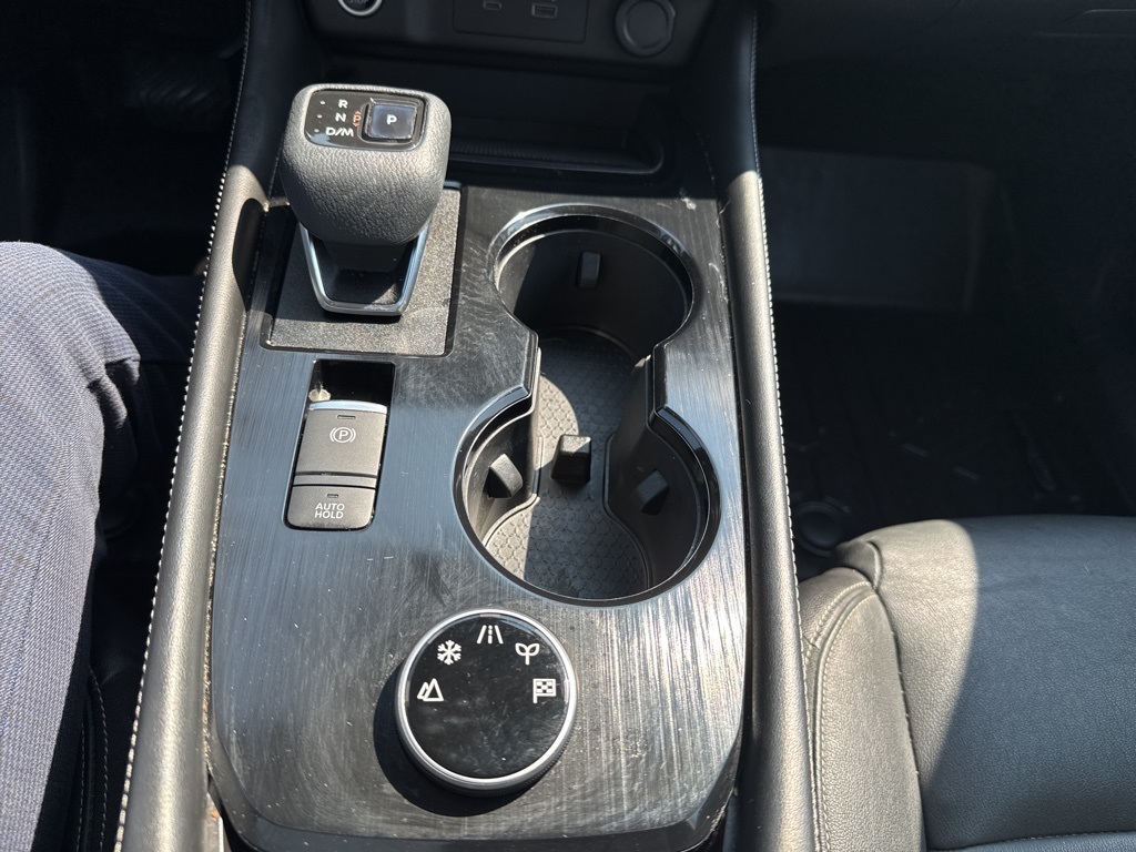 2021 Nissan Rogue SL photo 25