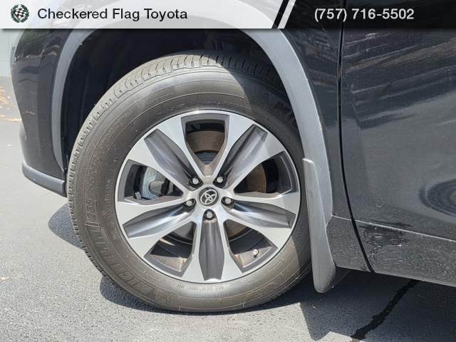 2023 Toyota Highlander XLE photo 13