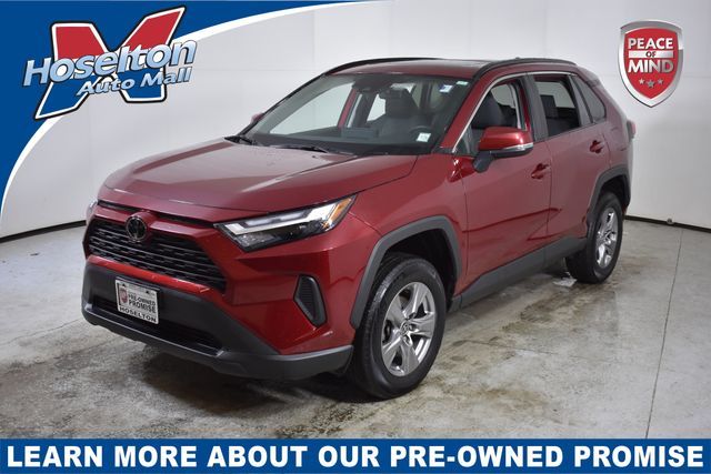 2022 Toyota RAV4 XLE's photo