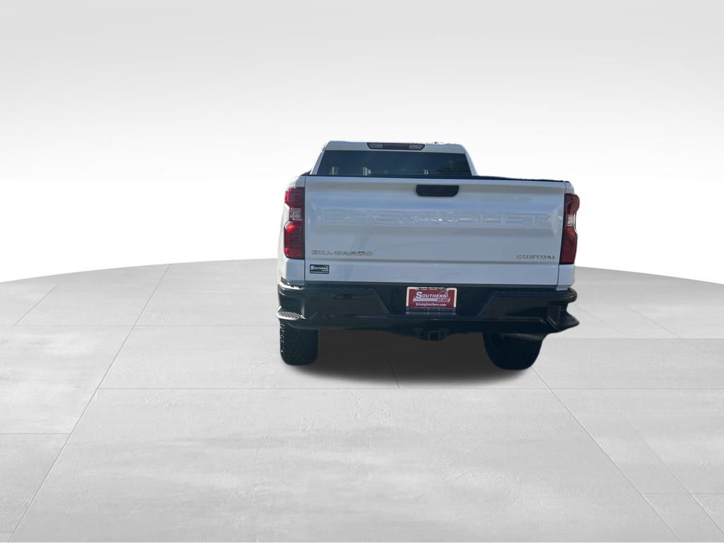 2024 Chevrolet Silverado 1500 Custom Trail Boss photo 3