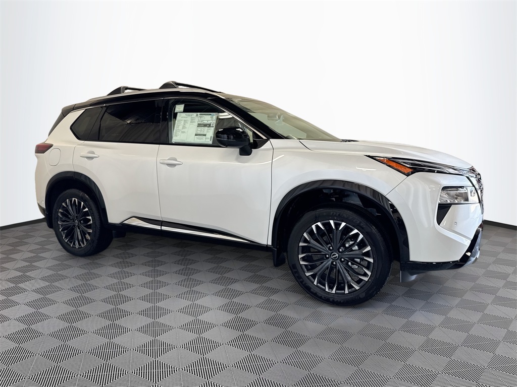 2026 Nissan Rogue Platinum photo 3
