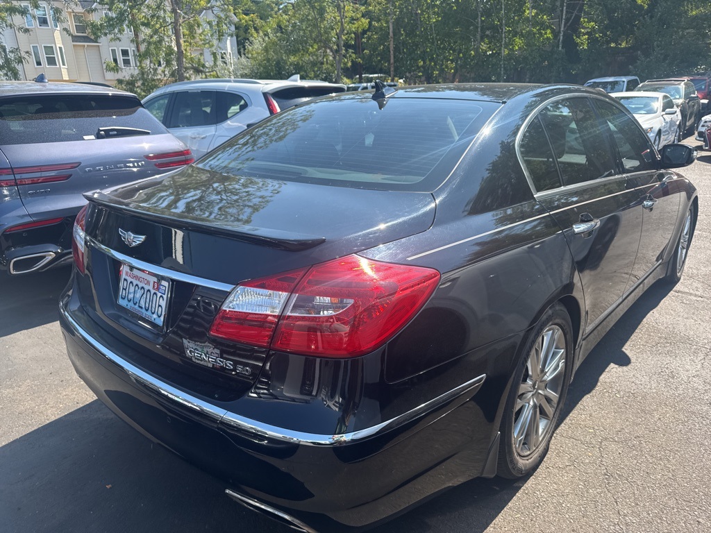 2012 Hyundai Genesis 5.0 photo 2