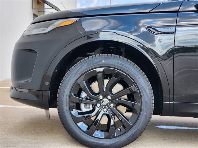 2025 Land Rover Discovery Sport S photo 2