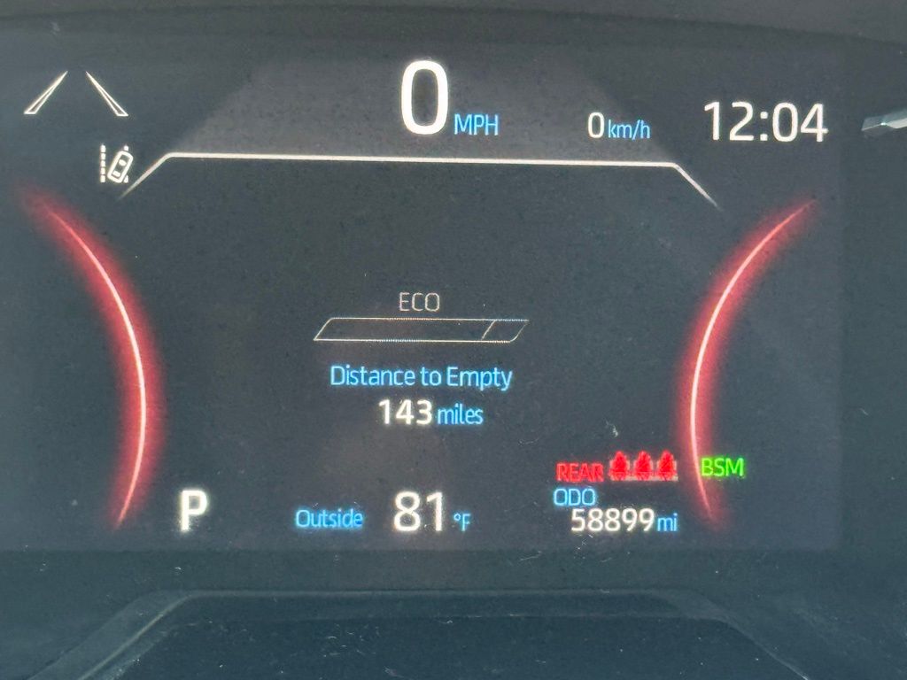 2023 Toyota RAV4 XLE photo 3